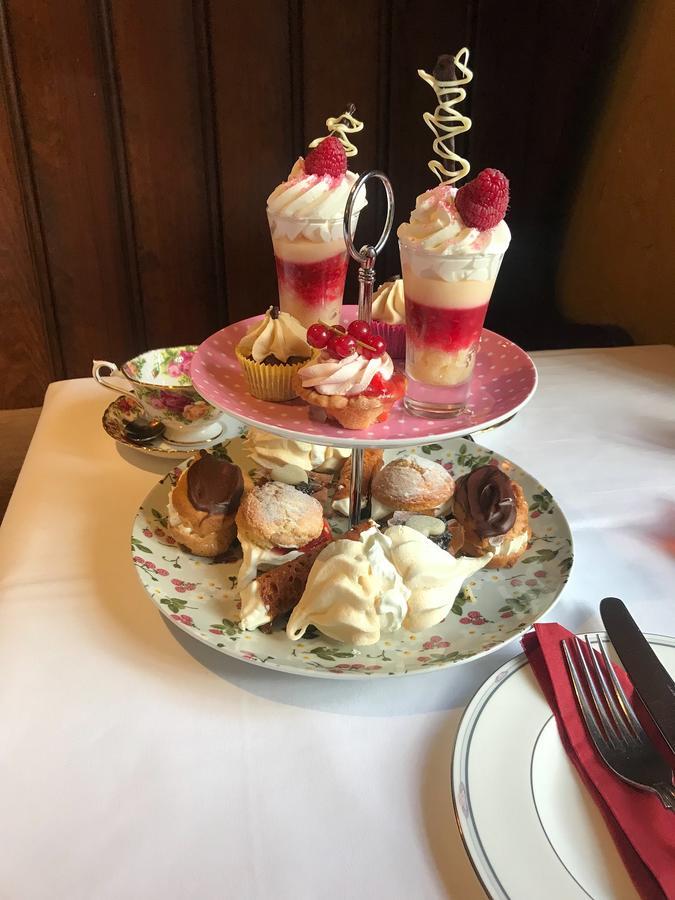 Chequers Inn Harrogate Esterno foto